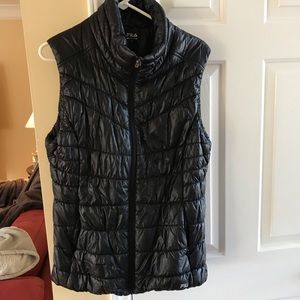Black puffer vest, Fila size XL